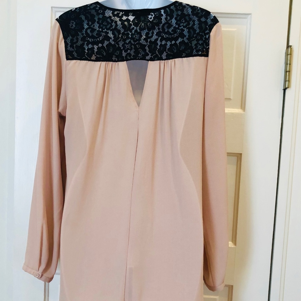 Daniel Rainn Blush Long Sleeved Top W/ Black Lace - Picture 3 of 5